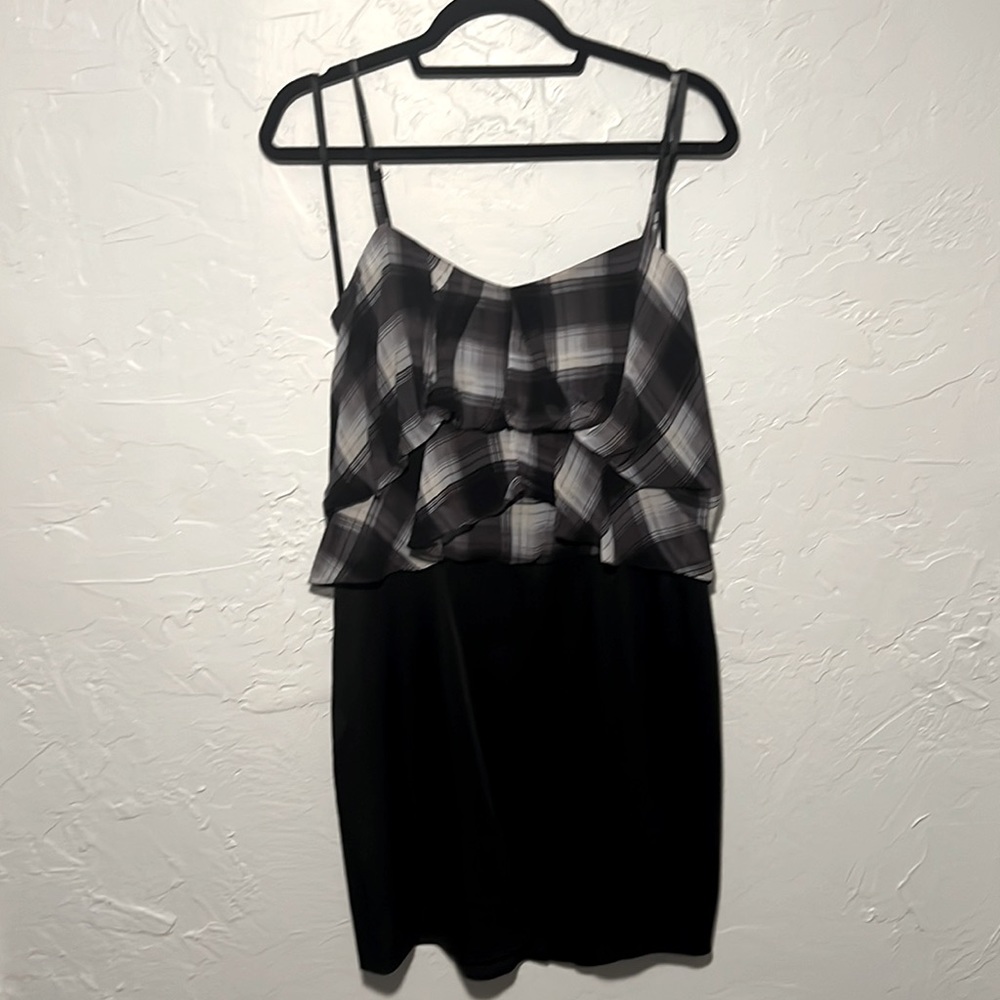 BCBGMaxArzia cocktail dress, size 6